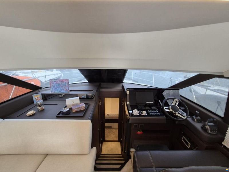 Prestige 460 Fly