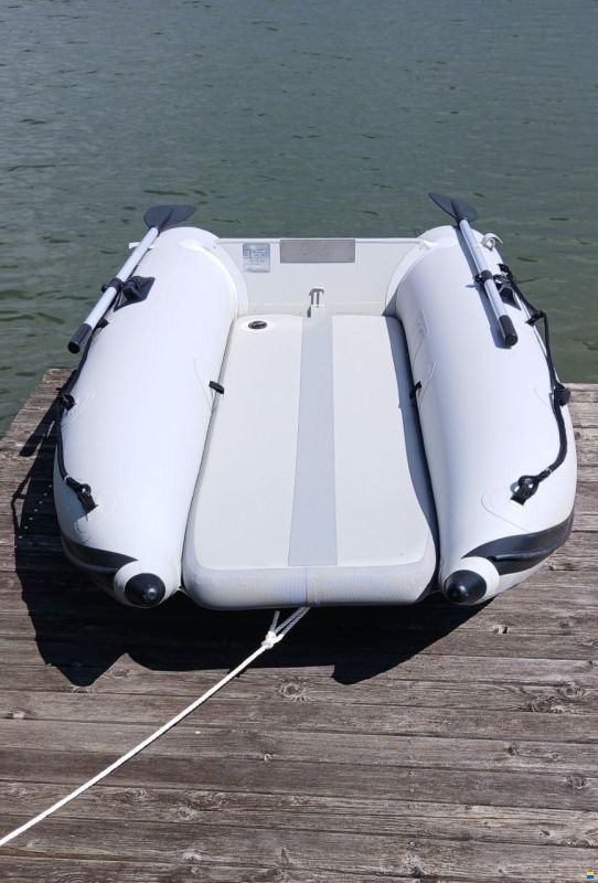 Takacat T240L