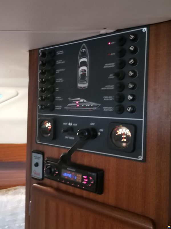 Quicksilver 890