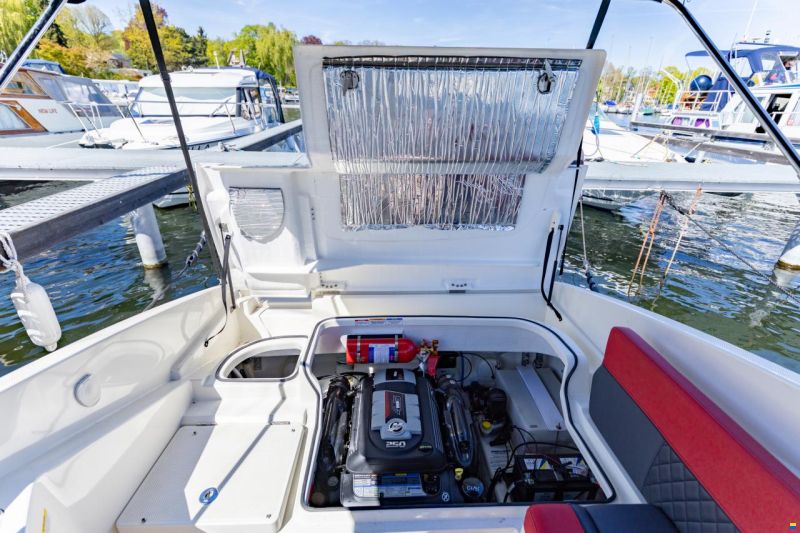 Bayliner 742 R Edition