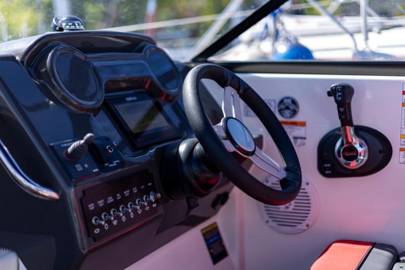 Bayliner 742 R Edition