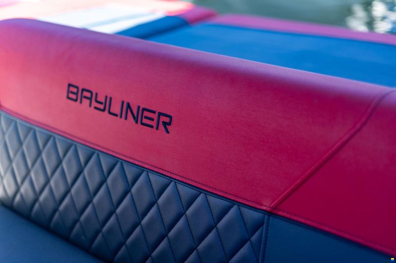 Bayliner 742 R Edition
