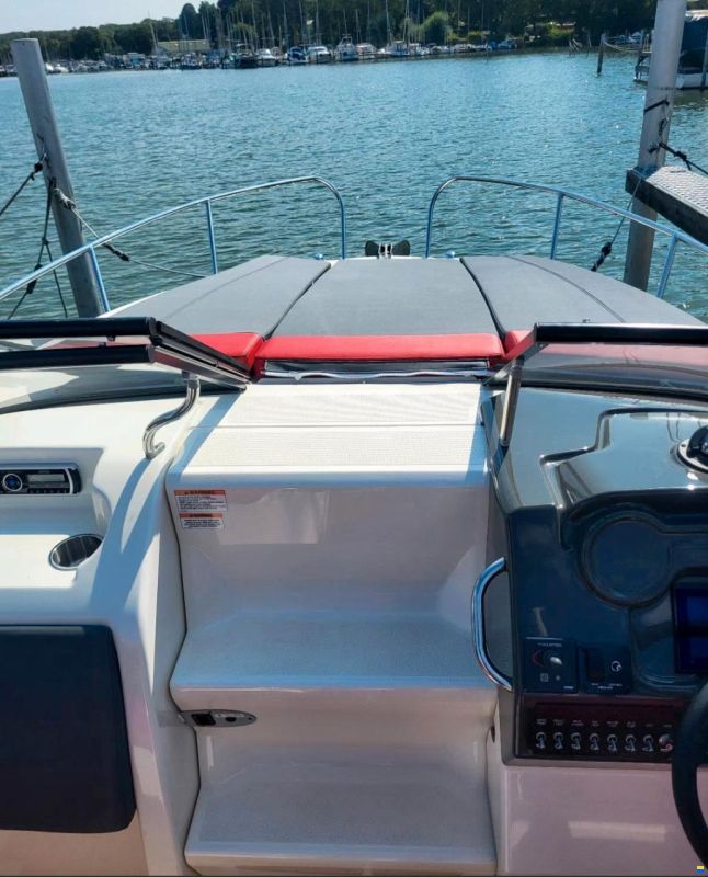 Bayliner 742 R Edition