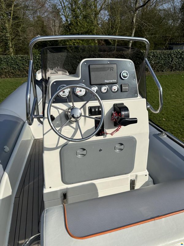 Zodiac 650 Pro-open