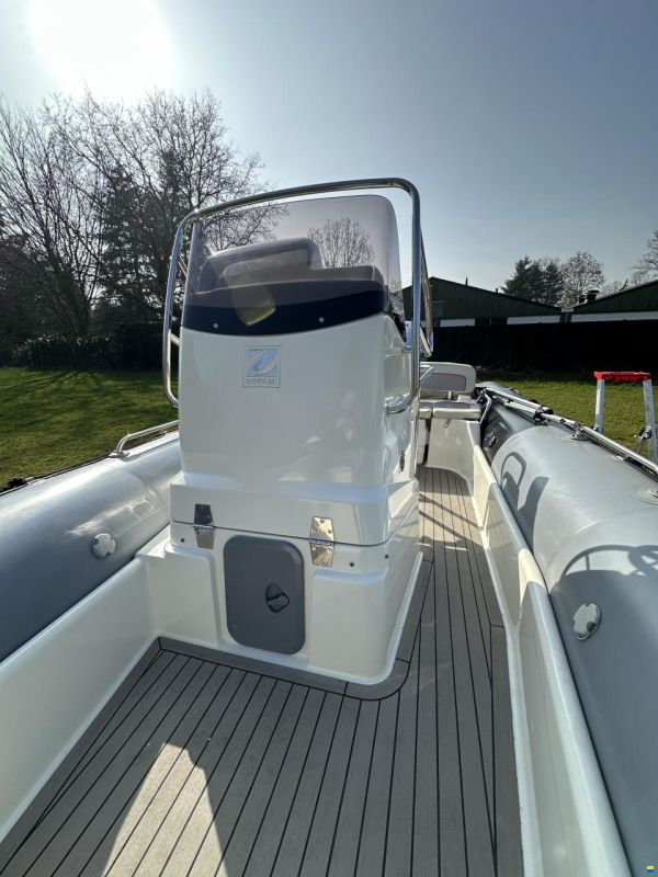 Zodiac 650 Pro-open