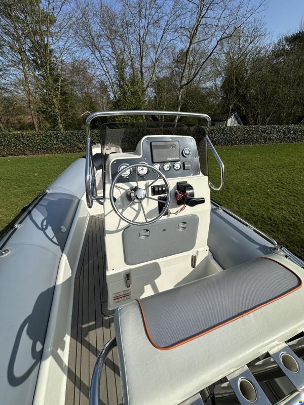 Zodiac 650 Pro-open