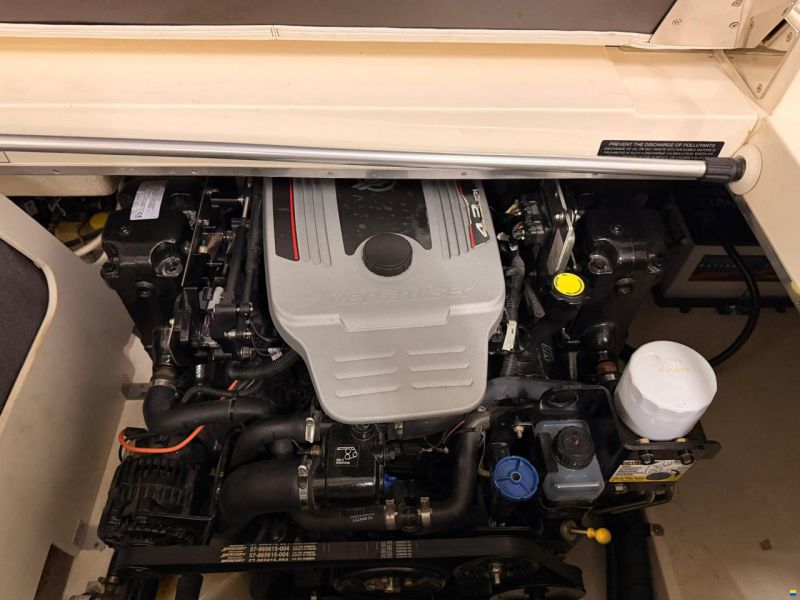 Sea Ray 220 SSE