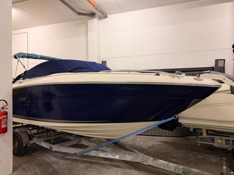 Sea Ray 220 SSE