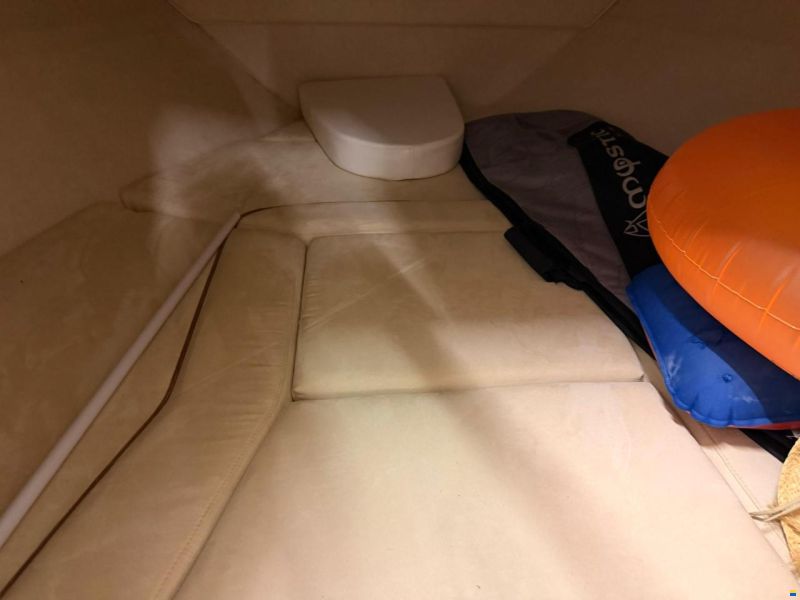 Sea Ray 220 SSE