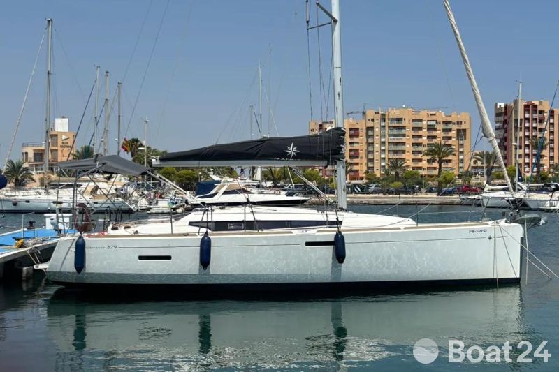 Jeanneau 379
