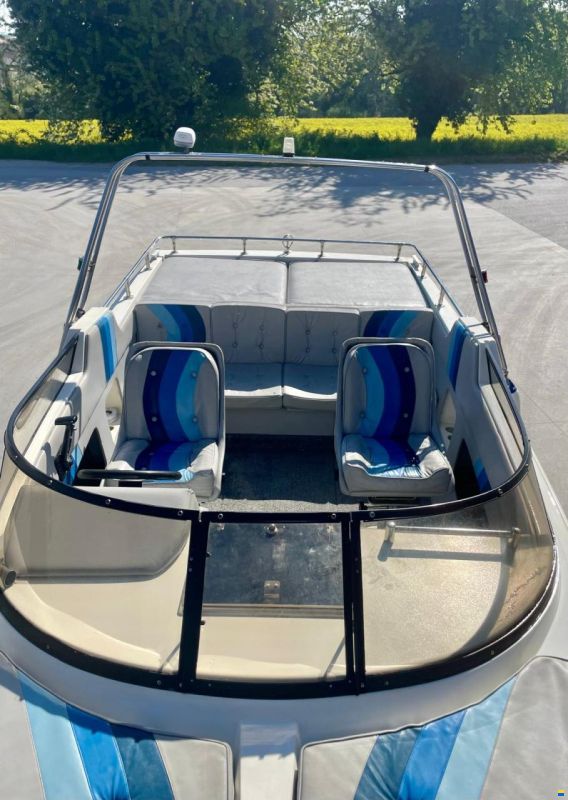 Nuova Fiberglass Winner 18