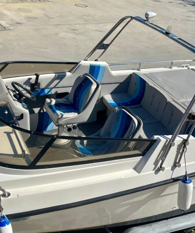 Nuova Fiberglass Winner 18