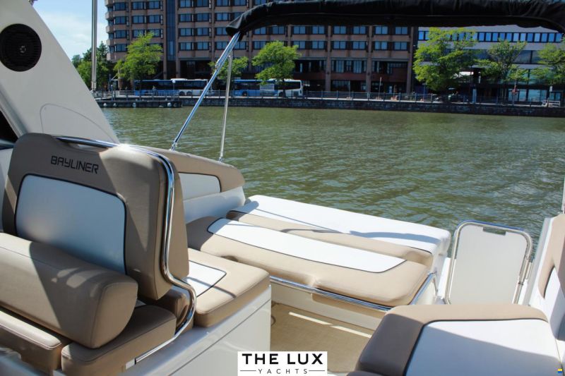 Bayliner Ciera 8