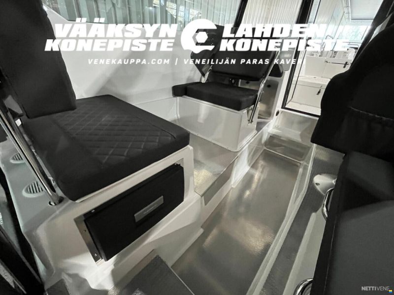 Buster Magnum Cabin