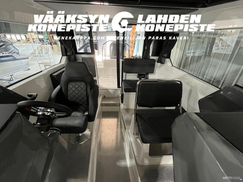 Buster Magnum Cabin