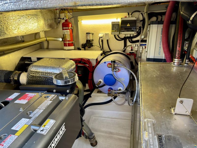 Marex 320 AFT Cabin Cruiser