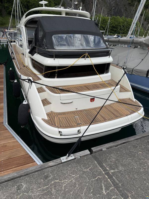 Marex 320 AFT Cabin Cruiser