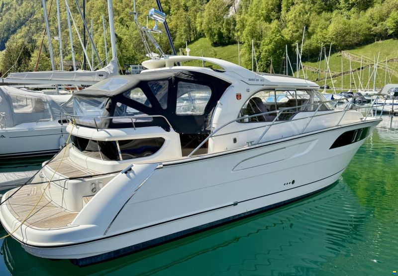Marex 320 AFT Cabin Cruiser