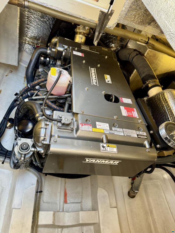 Marex 320 AFT Cabin Cruiser