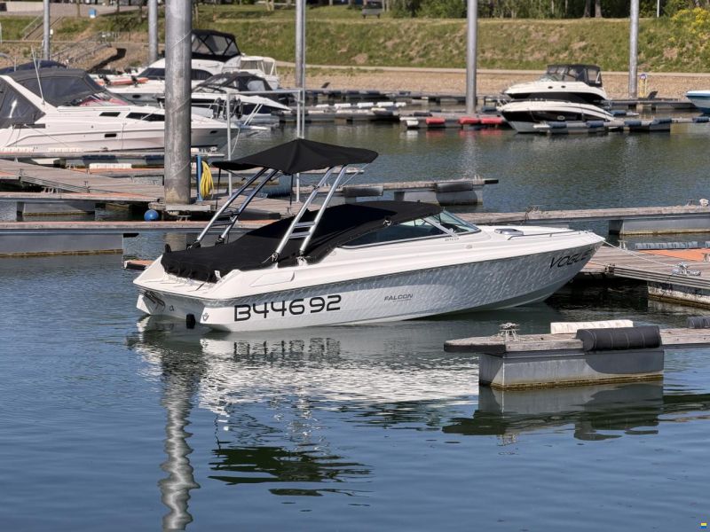 Falcon Boats Falcon 2270 CD