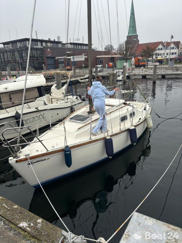 Nautica 24