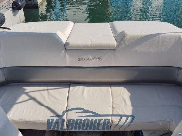 Larson Boats 216 Senza