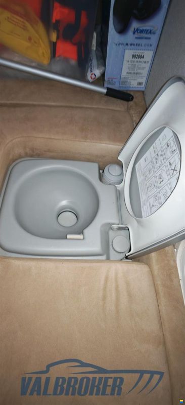 Larson Boats 216 Senza