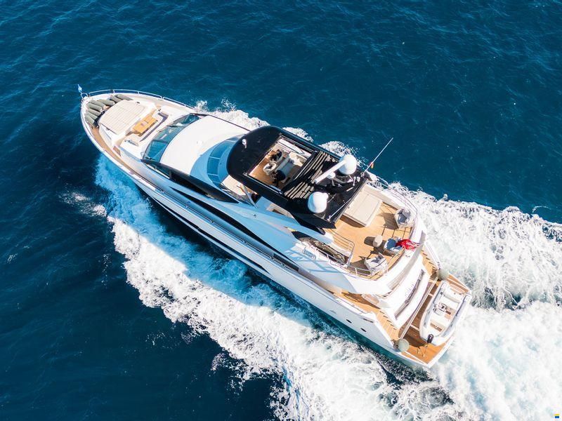 Sunseeker 86 Yacht