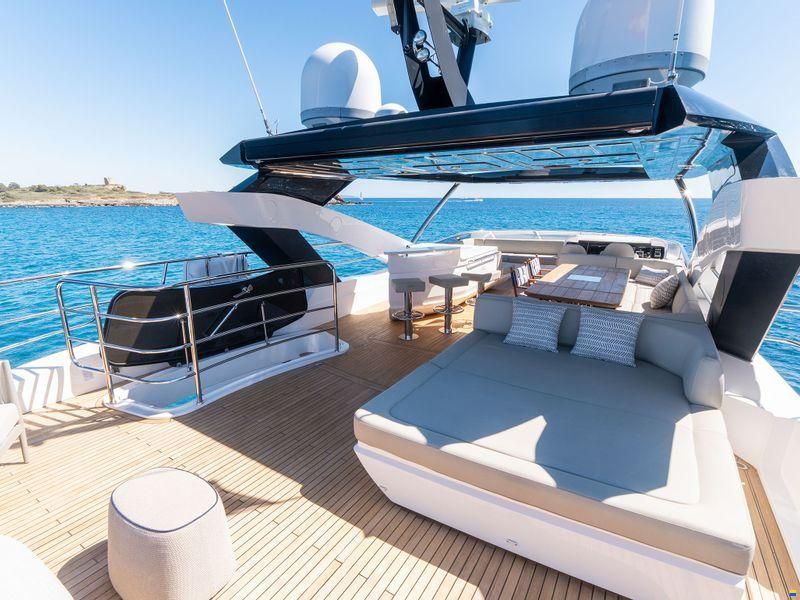 Sunseeker 86 Yacht