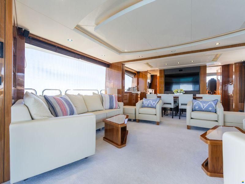 Sunseeker 86 Yacht