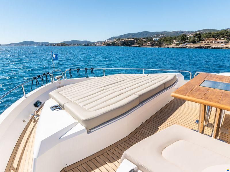 Sunseeker 86 Yacht