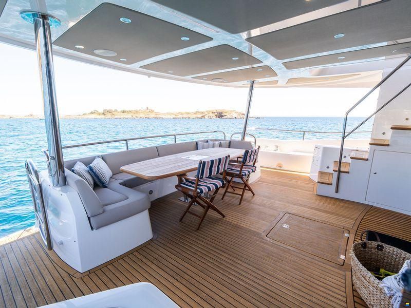 Sunseeker 86 Yacht