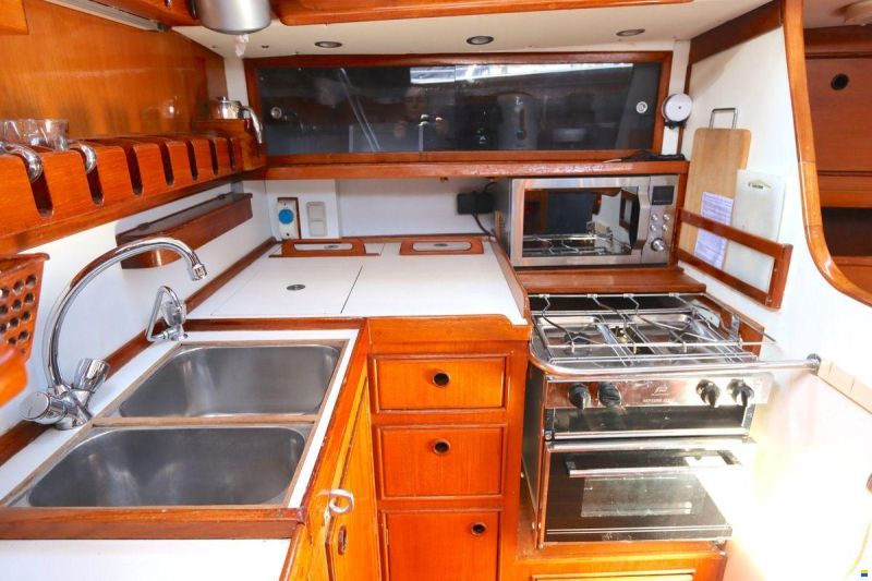 Holman & Pye Red Admiral 36