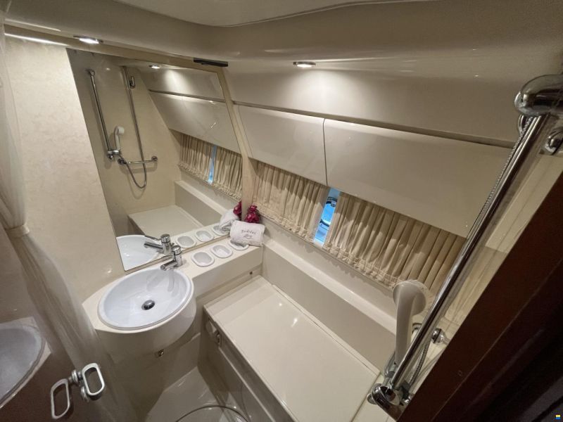 Ferretti 43
