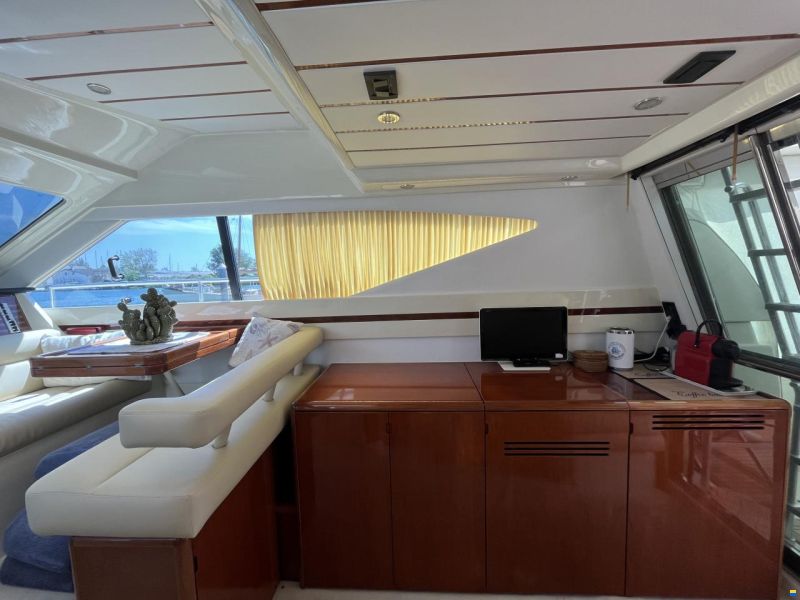Ferretti 43