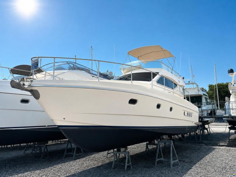 Ferretti 43