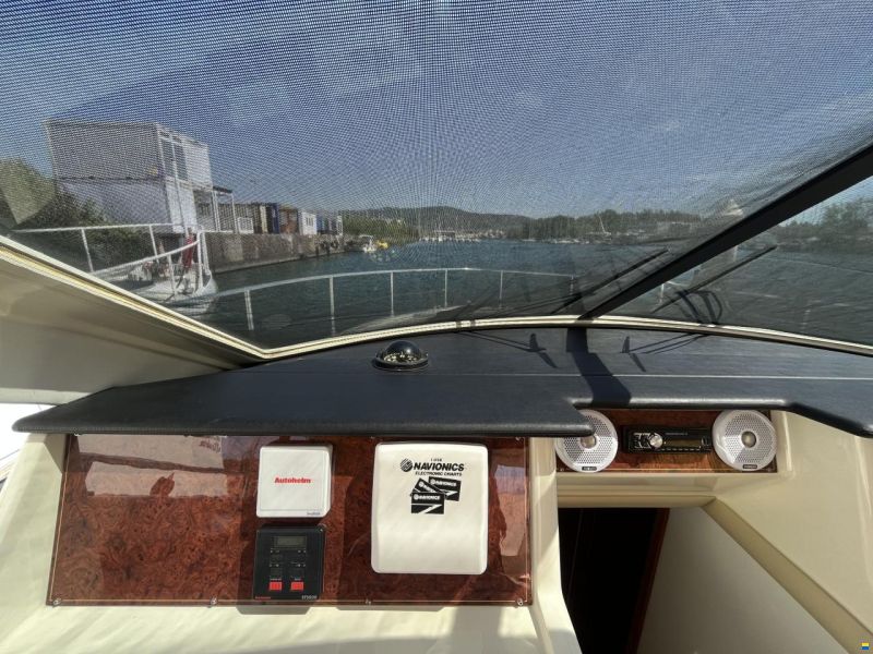 Ferretti 43