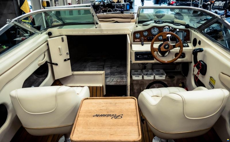 Sea Ray 200 Signature