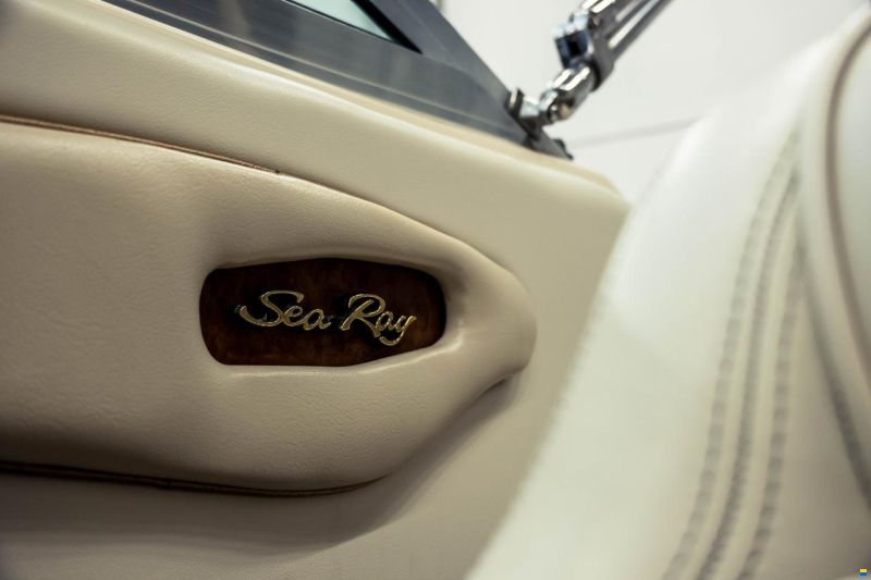 Sea Ray 200 Signature