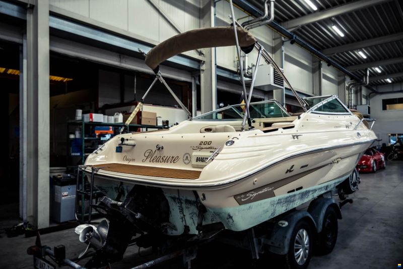 Sea Ray 200 Signature