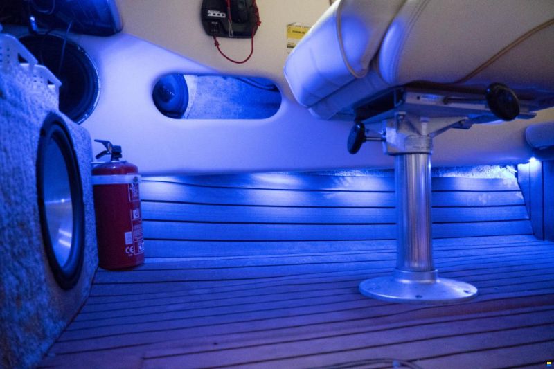 Sea Ray 200 Signature