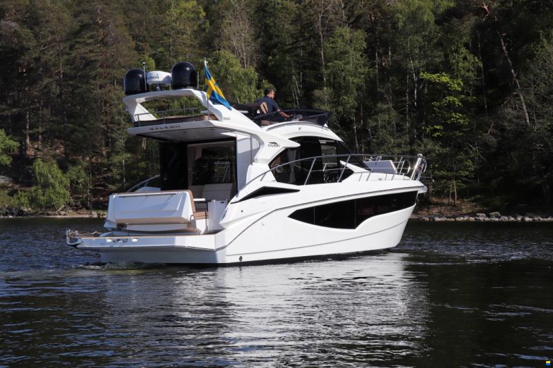 Galeon 360 Fly
