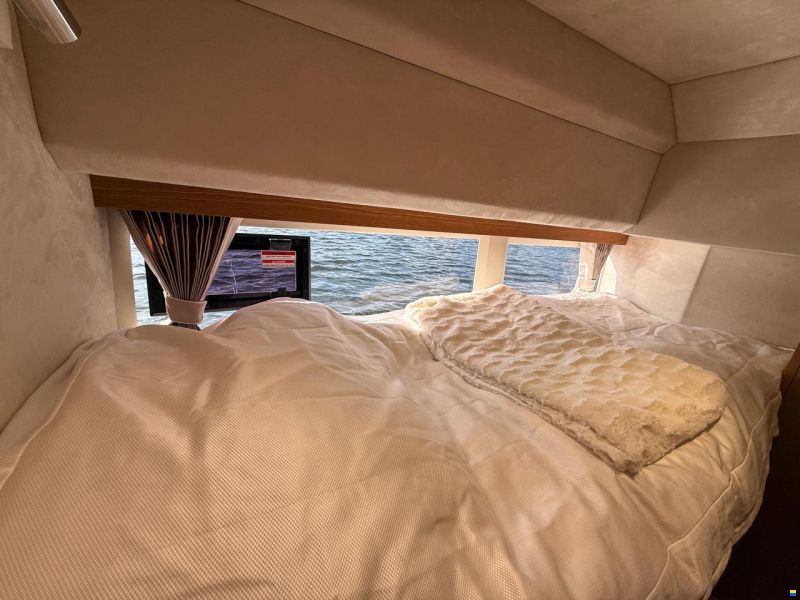 Galeon 360 Fly