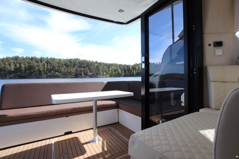 Galeon 360 Fly