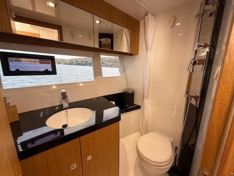 Galeon 360 Fly