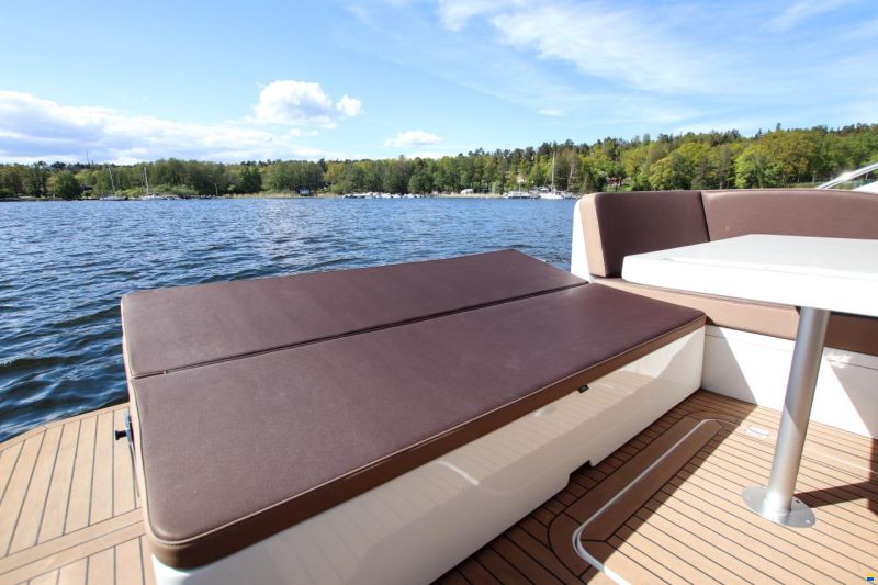 Galeon 360 Fly