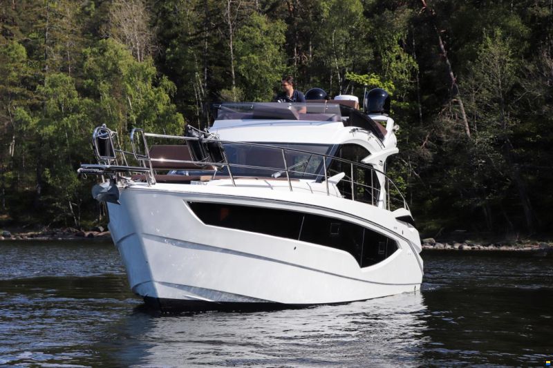 Galeon 360 Fly