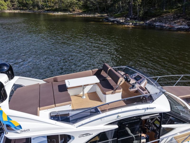 Galeon 360 Fly