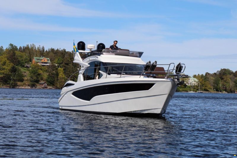 Galeon 360 Fly