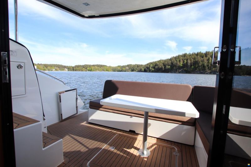 Galeon 360 Fly